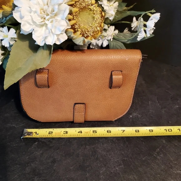Convertible crossbody bag - Picture 2 of 15